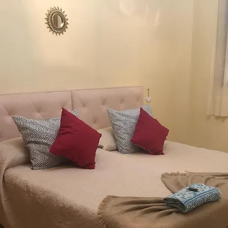 Like Apartment *